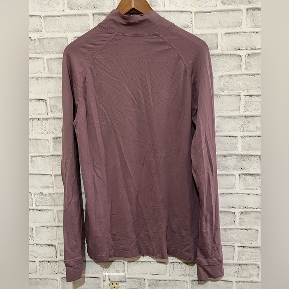 Men’s Fabletics Training Day 1/4 zip “plum cactus” compression style jacket Lg - Picture 3 of 4